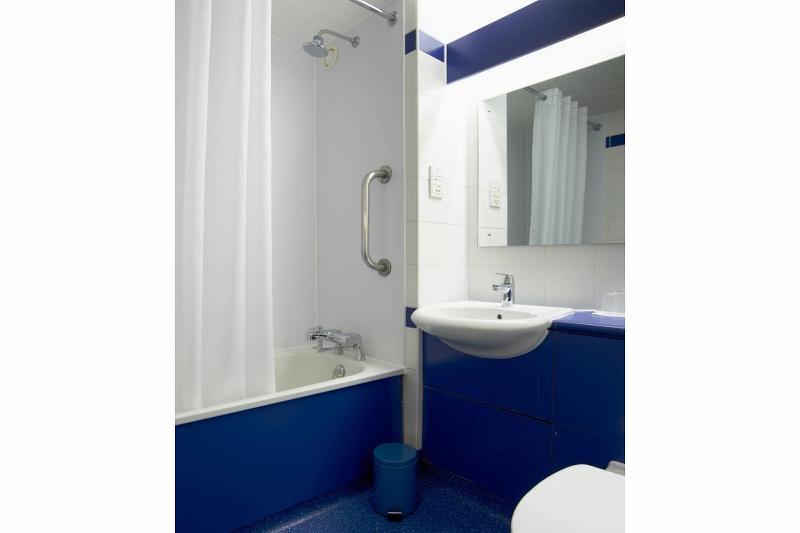 Travelodge Bedford Wyboston Exteriör bild